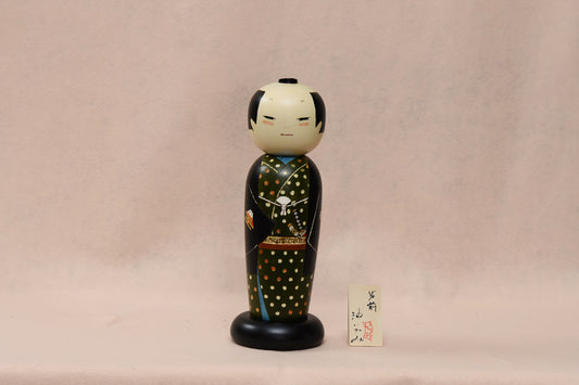 男前(緑) / OTOKOMAE(GREEN) Kokeshi Doll