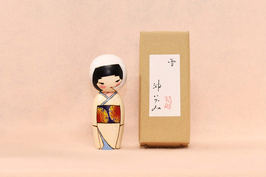 雪 こけし/ SNOW Kokeshi Doll