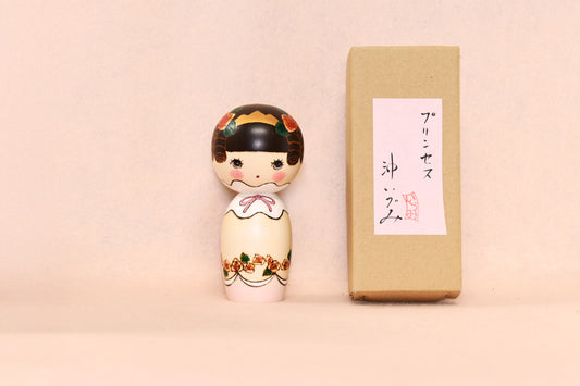 プリンセス　こけし/ PRINCESS Kokeshi Doll