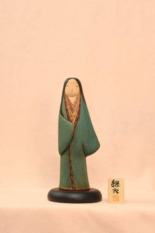 緑衣　こけし（RYOKUI 　KOKESHI　DOLL)